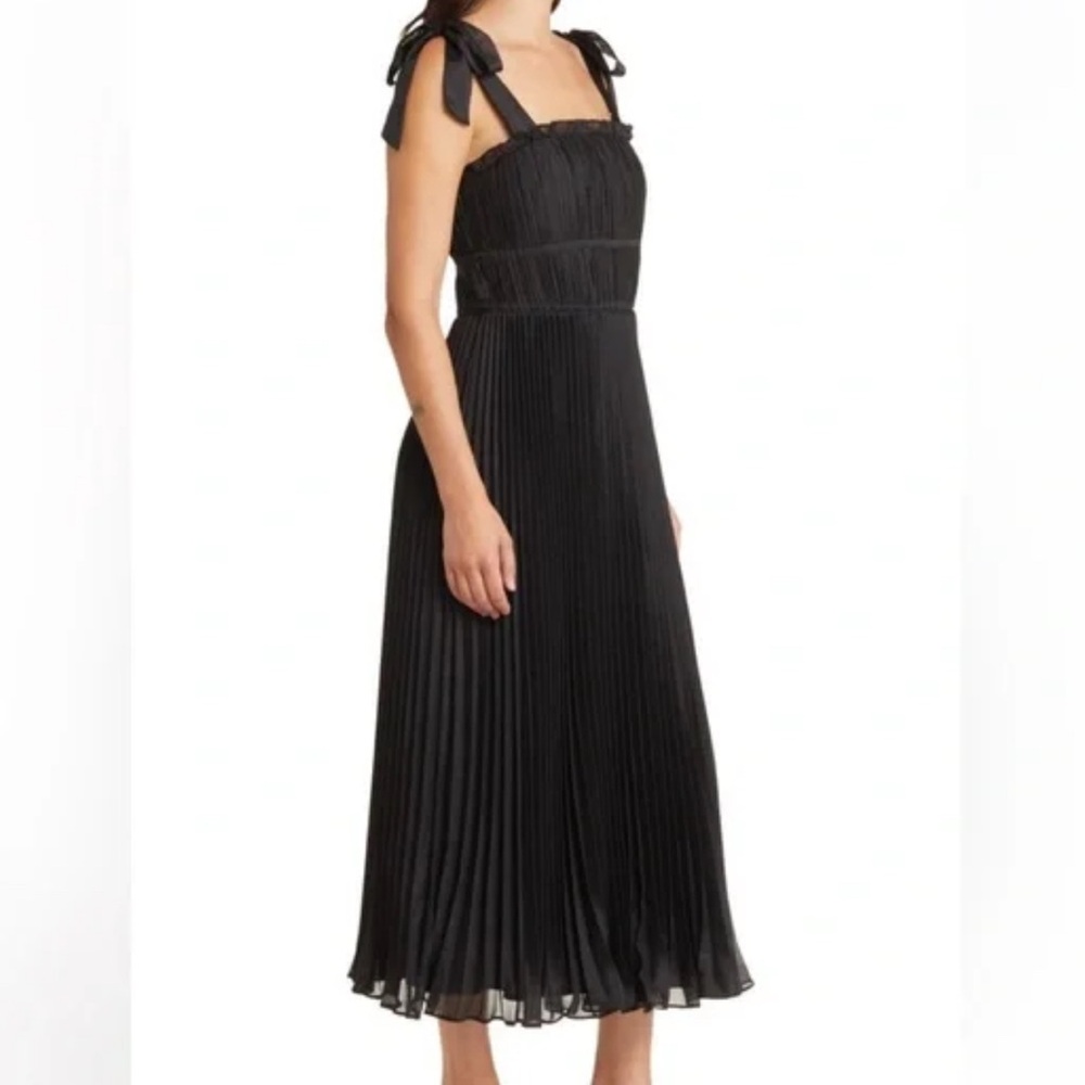 Adelyn Rae Black Pleated Maxi Dress